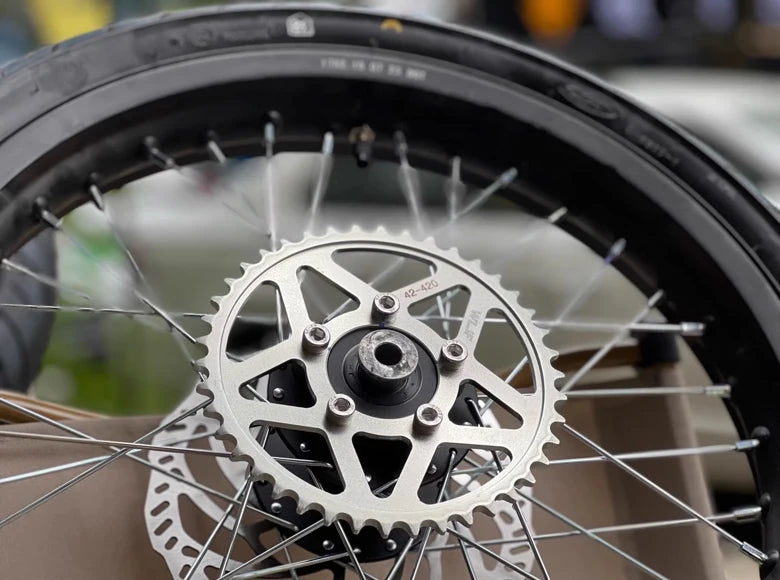 Surron Light Bee X Wheel 17 Inches with rotor and sprocket